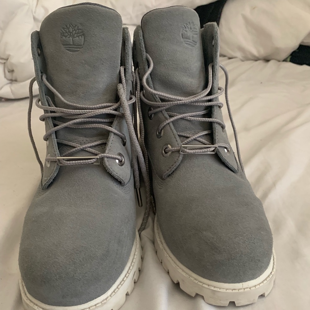 Grey Timberlands